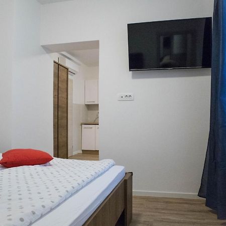 Jantar Apartmaji Novo Mesto Exterior photo