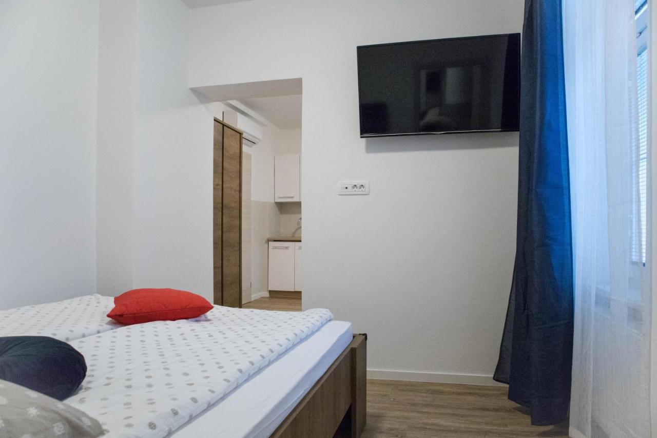 Jantar Apartmaji Novo Mesto Exterior photo